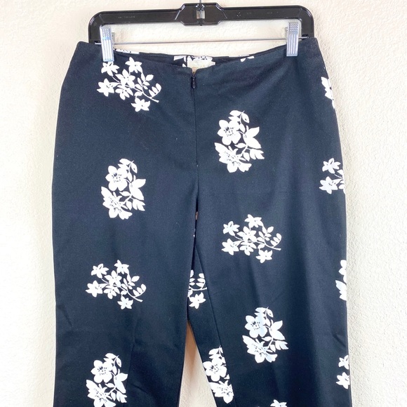 Cache Capri Pants NWT Black & White Floral - Picture 2 of 9